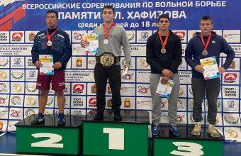 Красноярские борцы завоевали 12 медалей соревнований <br>памяти В. Л. Хафизова