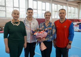 Светлана Хоркина в СШОР по спортивной гимнастике<br>(фото: Дарья Кривицкая)
