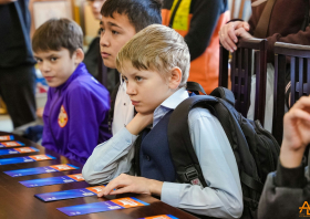 В преддверии Кубка Ивана Ярыгина для школьников проходят мастер-классы по вольной борьбе