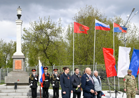 Возложение цветов к памятнику воинам-спортсменам (07.05.2025)