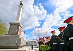 Возложение цветов к памятнику воинам-спортсменам (07.05.2025)