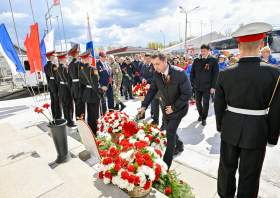 Возложение цветов к памятнику воинам-спортсменам (07.05.2025)