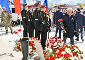 Возложение цветов к памятнику воинам-спортсменам (07.05.2025)