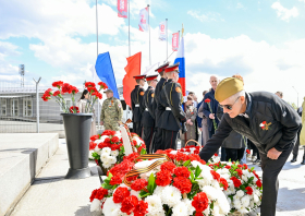 Возложение цветов к памятнику воинам-спортсменам (07.05.2025)