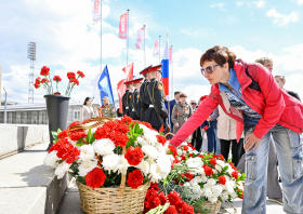 Возложение цветов к памятнику воинам-спортсменам (07.05.2025)