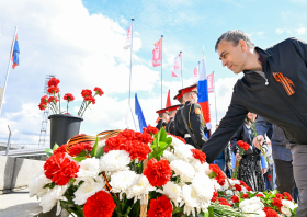 Возложение цветов к памятнику воинам-спортсменам (07.05.2025)
