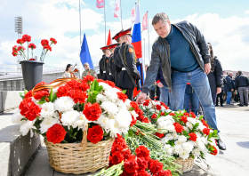 Возложение цветов к памятнику воинам-спортсменам (07.05.2025)