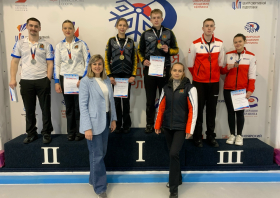 Золото и серебро чемпионата Сибири по&nbsp;кёрлингу