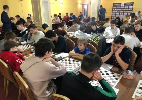Спортсменка из Красноярска выиграла два золота Первенства России по шашкам