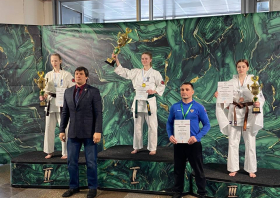 Чемпионат и первенство России по киокушин: награды из Москвы