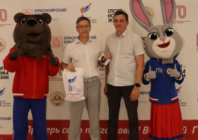 Вручение красноярцам знаков отличия ГТО (10.06.2025)