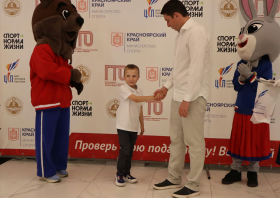 «Готов к труду и обороне»: красноярцам вручили знаки отличия