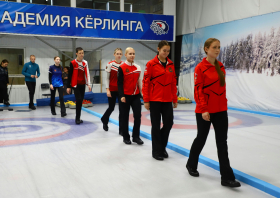 Золото и серебро чемпионата Сибири по&nbsp;кёрлингу
