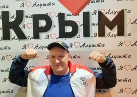 Красноярские ветераны гиревого спорта стали вторыми на первенстве страны