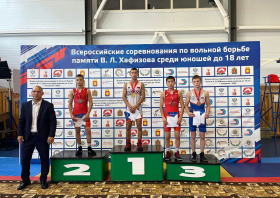 Красноярские борцы завоевали 14 наград турнира Хафизова