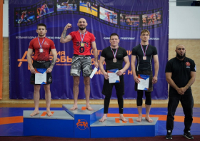 Красноярцы завоевали 16 медалей чемпионата Сибири по грепплингу