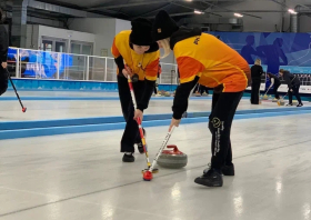 Зима – самое время кёрлинга!
