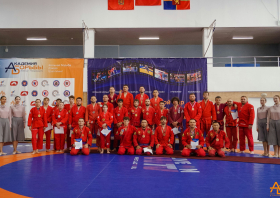 Красноярцы завоевали 16 медалей чемпионата Сибири по грепплингу