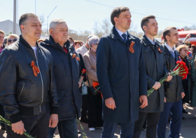 На митинге, посвященном 79-й годовщине Победы в Великой Отечественной войне 1941-1945 годов, представители спортивной общественности традиционно возложили цветы у памятника воинам-спортсменам…