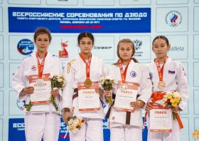 Семнадцать медалей соревнований памяти Геннадия Михеева