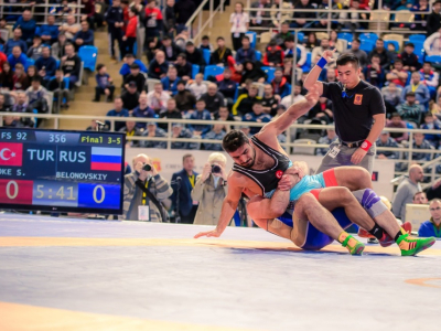 В составе женской сборной Японии в этом году молодые спортсменки, среди которых бронзовый призер чемпионата мира – 2018 Хирое Минагава Сузуки и победительница Азиатских игр Юка Кагами…