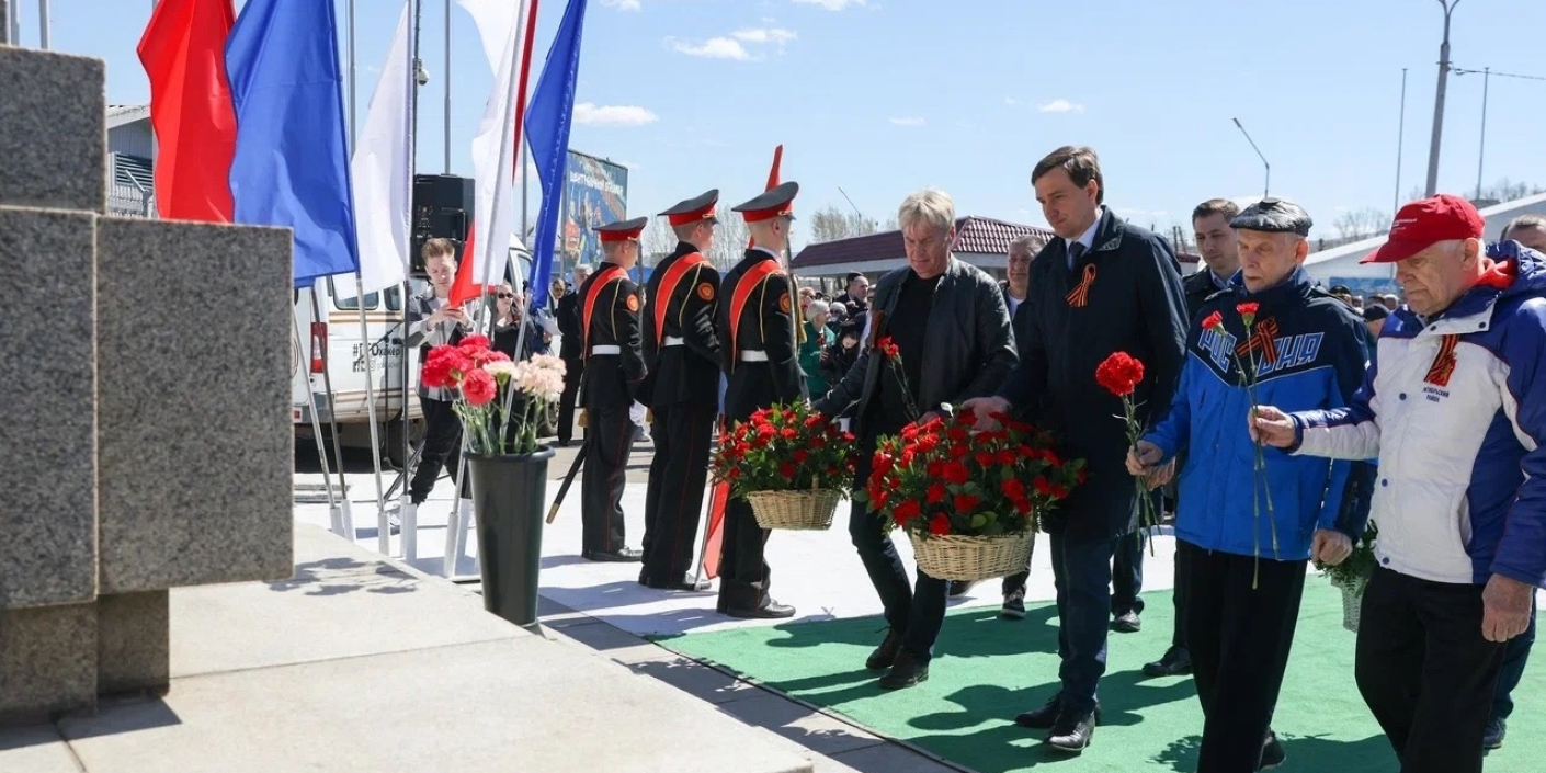 На_митинге,_посвященном_79-й_годовщине_Победы_в_Великой_Отечественной_войне_1941-1945_годов,_представители_спортивной_общественности_традиционно_возложили_цветы_у_памятника_воинам-спортсменам… На митинге, посвященном 79-й годовщине Победы в Великой Отечественной войне 1941-1945 годов, представители спортивной общественности традиционно возложили цветы у памятника воинам-спортсменам…