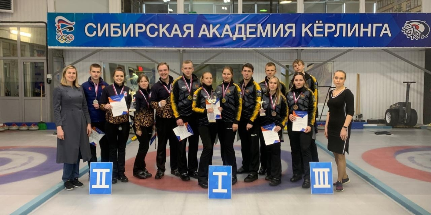 Чемпионат_Сибирского_Федерального_округа_по_кёрлингу_среди_смешанных_команд_состоялся_на_льду_кёрлинг-арены_«Красноярск»._Участниками_соревнований_стали_представители_5_регионов… Чемпионат Сибирского Федерального округа по кёрлингу среди смешанных команд состоялся на льду кёрлинг-арены «Красноярск». Участниками соревнований стали представители 5 регионов…