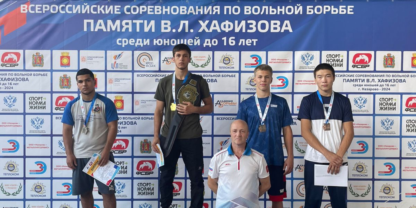Красноярские_борцы_завоевали_девять_наград_на_турнире_Хафизова Красноярские борцы завоевали девять наград на турнире Хафизова