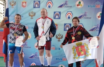 Красноярские ветераны гиревого спорта стали вторыми на Первенстве страны