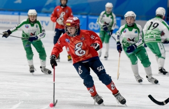 В Красноярске стартовало Первенство России по хоккею с мячом