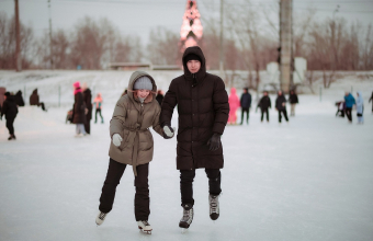 Более 28 000 жителей края вышли на катки 8 января